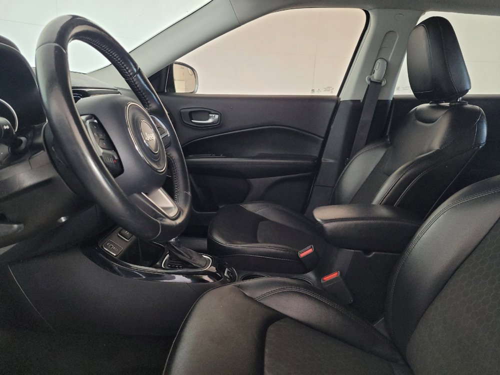Used 2018 Jeep Compass Latitude w/ Popular Equipment Group FWD image 21