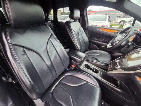 Used 2018 Lincoln MKC Select w/ Select Plus Package AWD/4WD image 20
