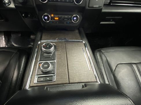 Used 2019 Ford Expedition Max Limited w/ Special Edition Package AWD/4WD image 30