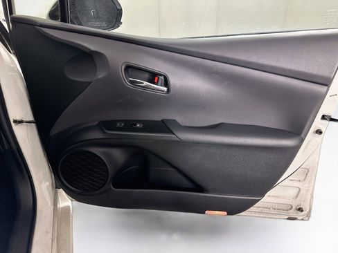 Used 2017 Toyota Prius Four Touring w/ Premium Convenience Package FWD image 31
