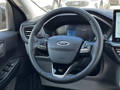 Used 2025 Ford Escape SE FWD image 6