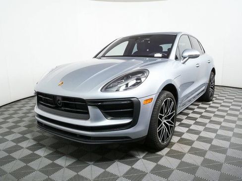 Certified 2023 Porsche Macan image 1