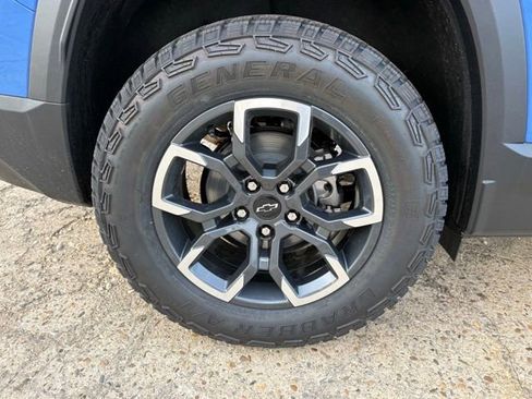New 2026 Chevrolet Equinox ACTIV FWD image 9