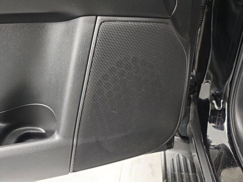 Used 2024 Nissan Armada SL w/ Midnight Edition Package image 22