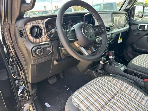 New 2026 Jeep Gladiator Sport AWD/4WD image 19
