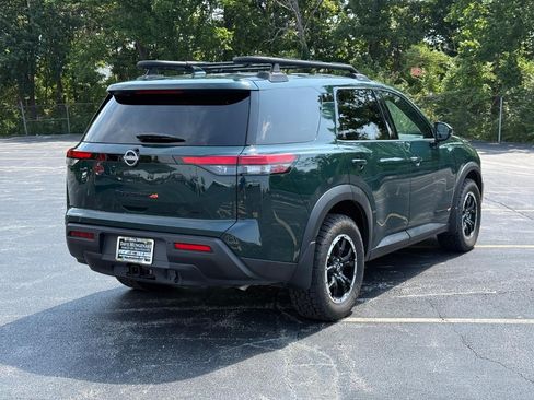 Used 2025 Nissan Pathfinder Rock Creek AWD/4WD image 3