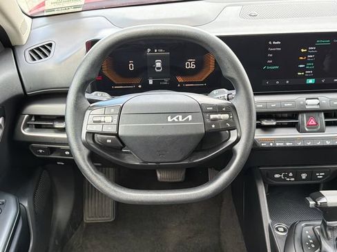 Used 2025 Kia K4 FWD image 23