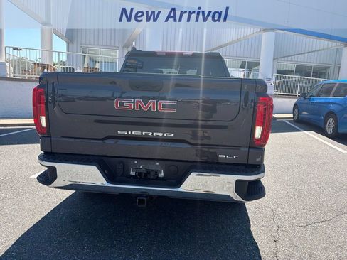 Used 2025 GMC Sierra 1500 SLT AWD/4WD image 9