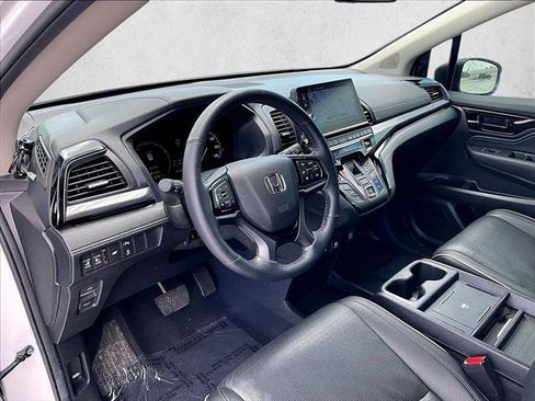 Used 2025 Honda Odyssey Elite image 14