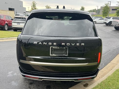Used 2024 Land Rover Range Rover Long Wheelbase SE AWD/4WD image 6