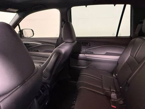Used 2022 Honda Passport TrailSport image 39