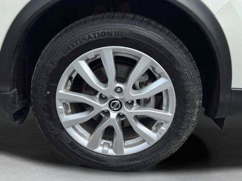 Used 2021 Nissan Rogue Sport SV w/ Technology Package FWD image 10