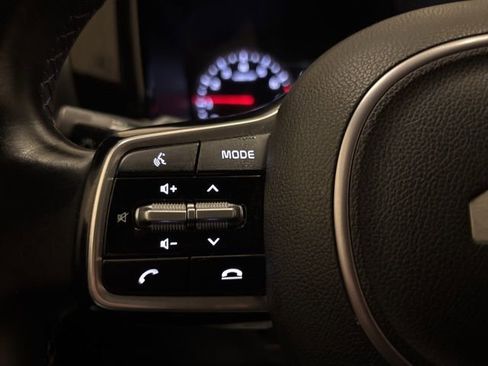 Certified 2023 Kia Sorento S w/ Panoramic Sunroof Package image 14