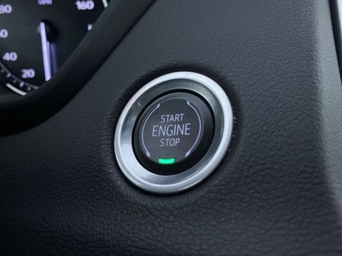 Certified 2023 Cadillac XT4 Sport AWD/4WD image 8