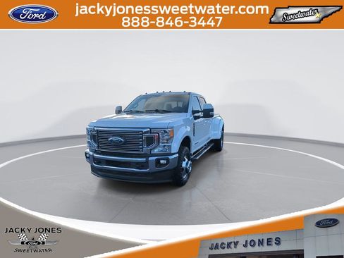 Certified 2022 Ford F350 Lariat w/ Lariat Value Package image 3