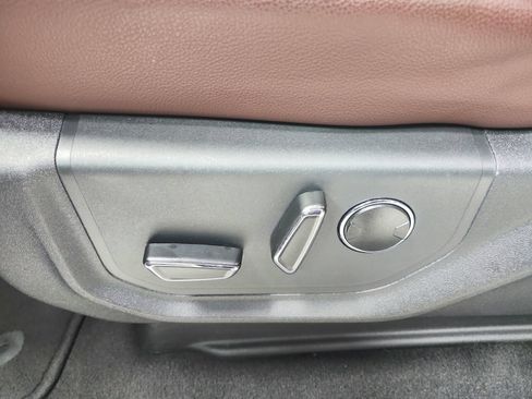 Used 2024 Ford Expedition Limited RWD image 20