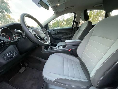 Used 2018 Ford Escape S image 6