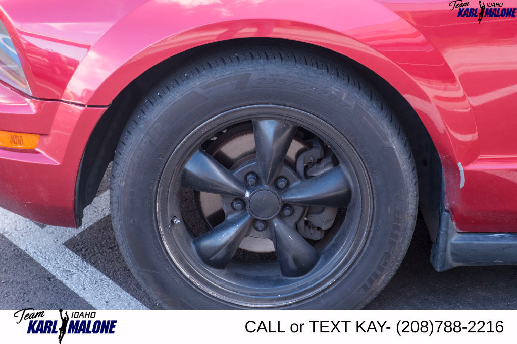 Used 2005 Ford Mustang Premium RWD image 4