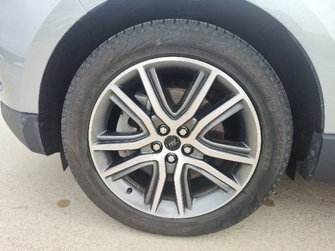 Certified 2024 Ford Edge Titanium w/ Equipment Group 301A AWD/4WD image 10