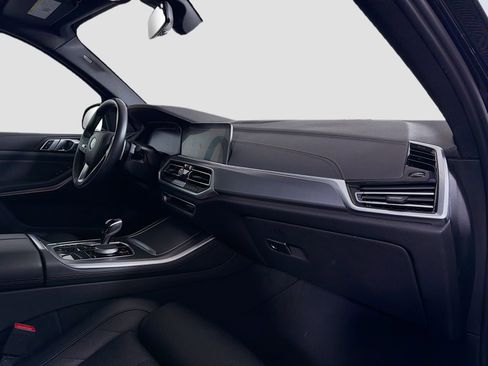 Used 2023 BMW X5 xDrive40i w/ Premium Package image 32