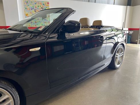 Used 2013 BMW 135i Convertible image 34