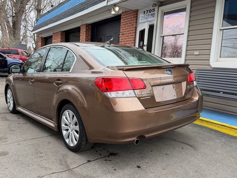 Used 2011 Subaru Legacy 2.5i Limited image 3