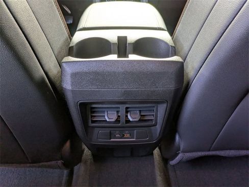 Used 2025 GMC Canyon AT4 image 16