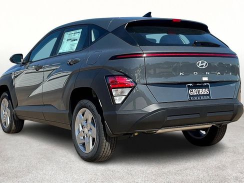 Certified 2025 Hyundai Kona SE AWD/4WD image 5