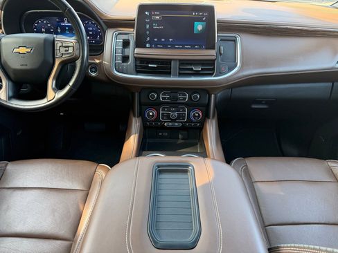 Used 2023 Chevrolet Tahoe High Country w/ Premium Package 2 AWD/4WD image 19