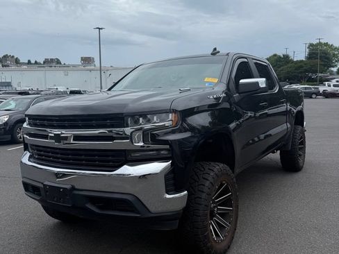 Used 2021 Chevrolet Silverado 1500 LT w/ Bed Protection Package AWD/4WD image 2