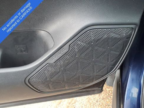 Used 2019 Toyota RAV4 XLE Premium image 17