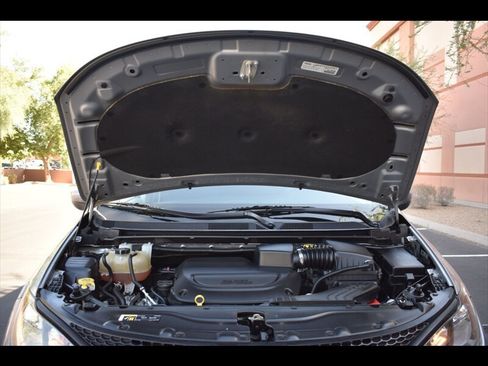 Used 2021 Chrysler Voyager LX FWD image 36