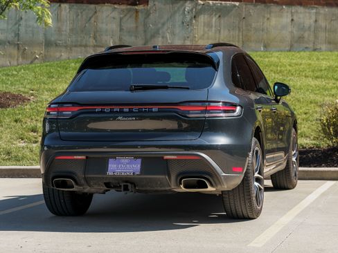 Used 2023 Porsche Macan Turbo AWD/4WD image 4