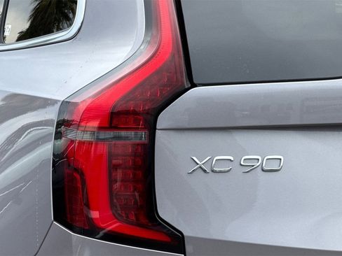 New 2026 Volvo XC90 B5 Plus w/ Protection Package AWD/4WD image 28