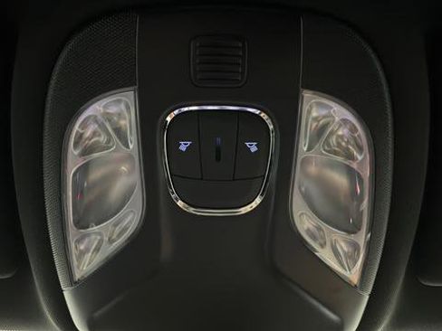 Used 2025 Jeep Compass Limited AWD/4WD image 32