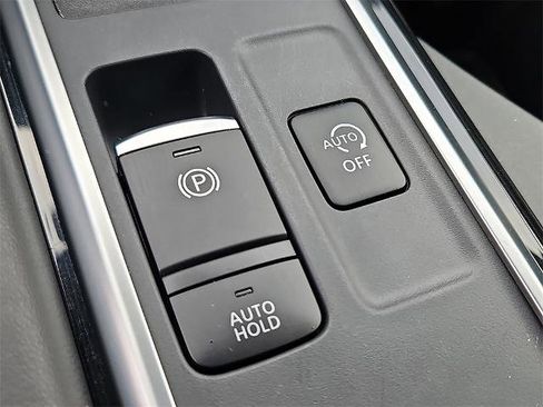 Certified 2025 Nissan Pathfinder Platinum w/ Cargo Package image 19