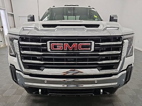 New 2025 GMC Sierra 2500 SLT image 3