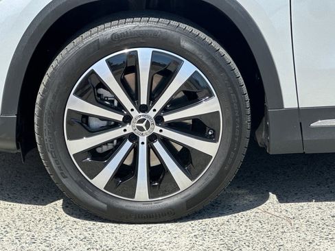 Certified 2023 Mercedes-Benz GLA 250 4MATIC image 38