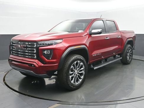 Used 2023 GMC Canyon Denali AWD/4WD image 1