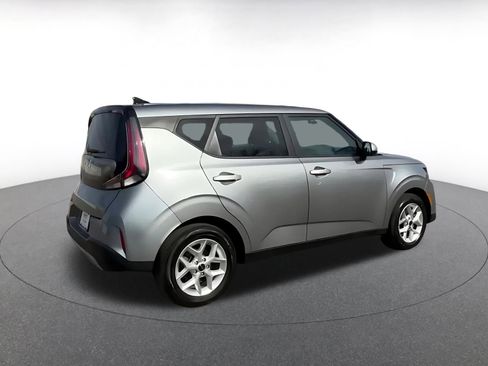 Used 2025 Kia Soul LX w/ LX Technology Package image 14
