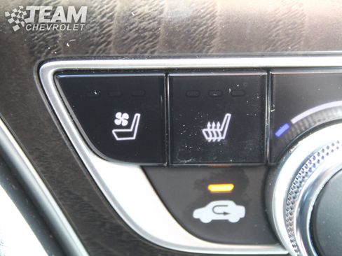 Used 2018 Honda Accord Touring image 19