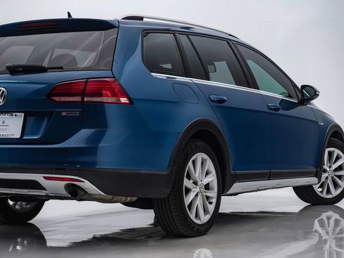 Used 2019 Volkswagen Golf Alltrack S AWD/4WD image 9
