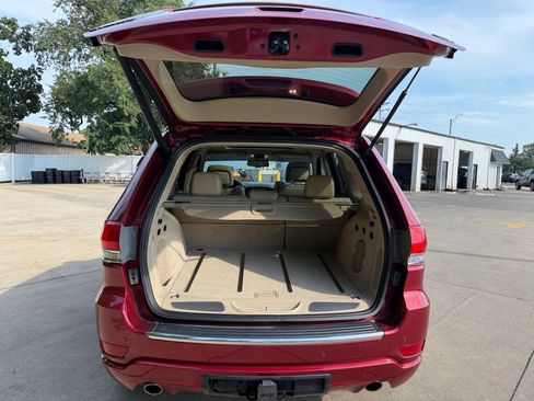 Used 2014 Jeep Grand Cherokee Overland w/ Advanced Technology Group AWD/4WD image 33