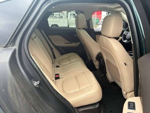 Used 2018 Jaguar F-PACE Prestige AWD/4WD image 9