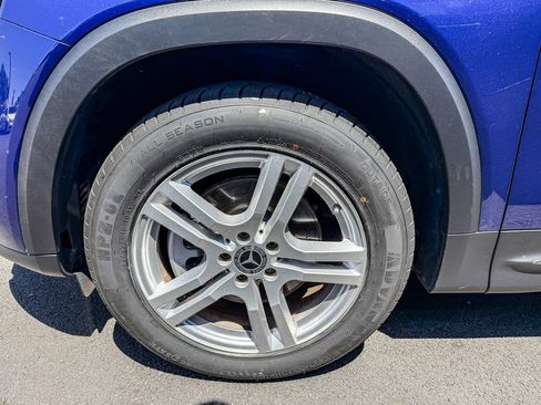 Certified 2022 Mercedes-Benz GLB 250 4MATIC image 11