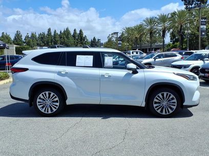 Used 2023 Toyota Highlander Platinum