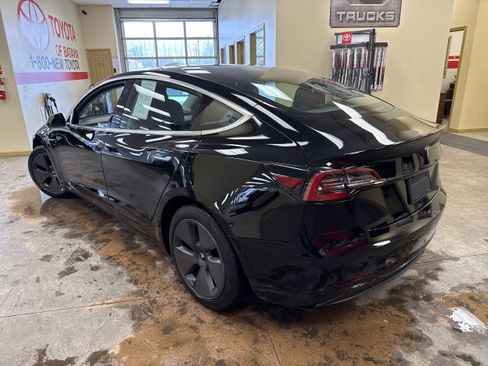 Used 2019 Tesla Model 3 Standard Range Plus image 10