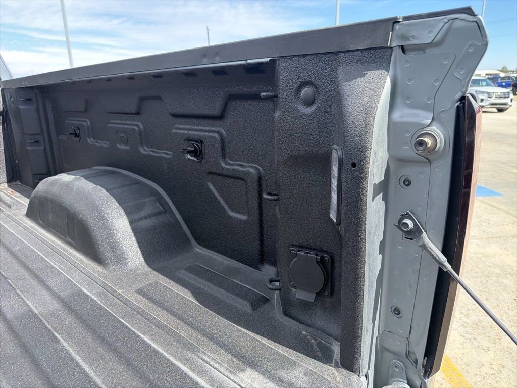 Used 2024 GMC Sierra 3500 Denali Ultimate w/ LPO, GMC Protection Package AWD/4WD image 9