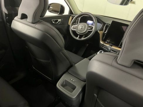 New 2026 Volvo XC60 B5 Plus w/ Protection Package Premier image 32