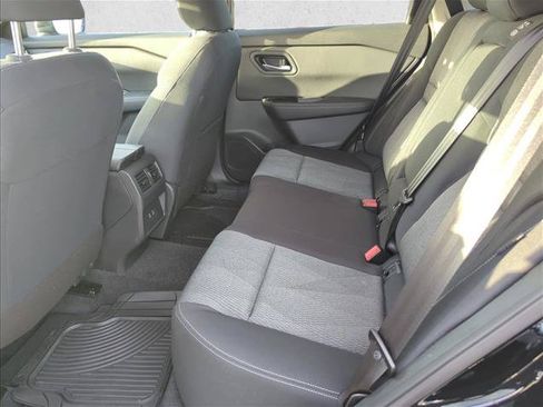 Used 2026 Nissan Rogue SV FWD image 8